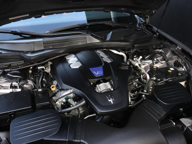 Vehicle Image 19