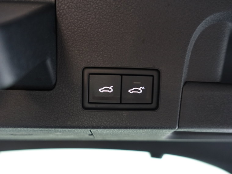 Vehicle Image 46