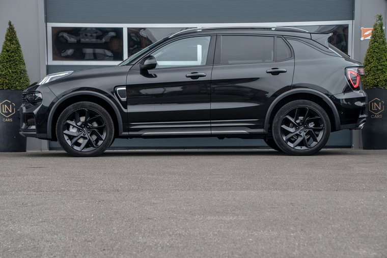 Vehicle Image 12