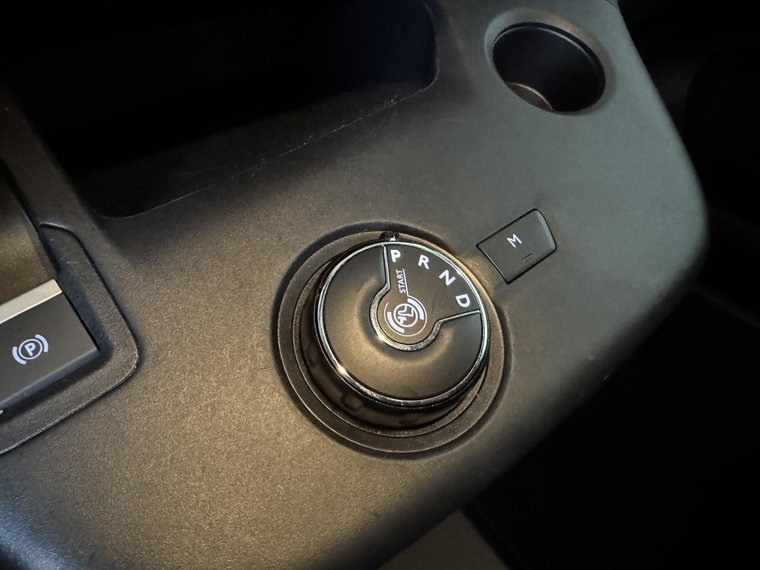 Vehicle Image 23