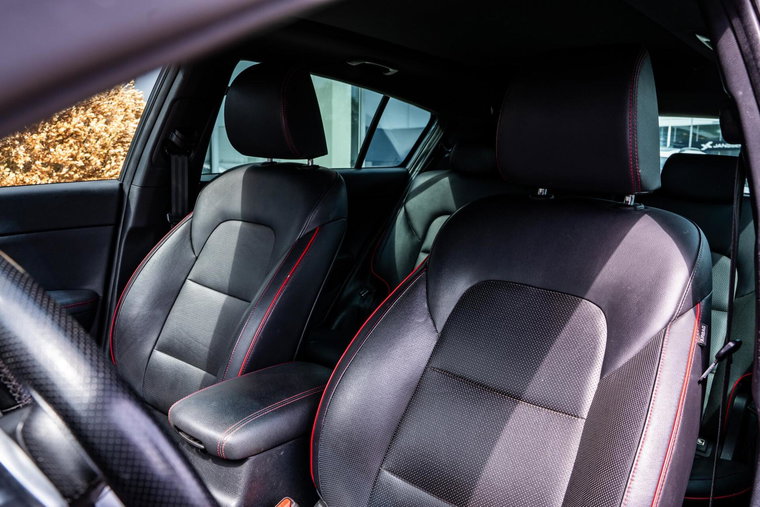 Vehicle Image 11