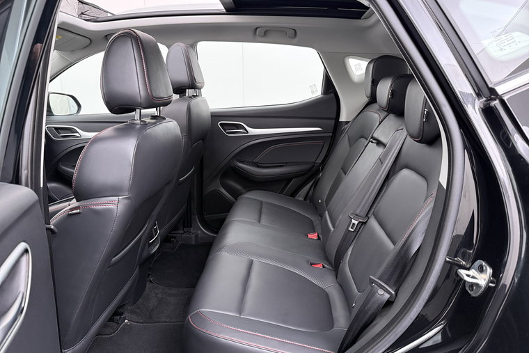 Vehicle Image 14
