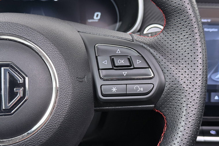 Vehicle Image 23