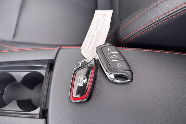 Vehicle Image 35