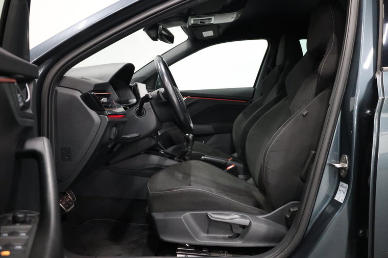 Vehicle Image 12