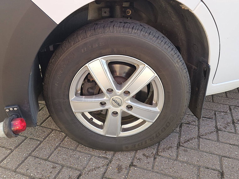 Vehicle Image 18