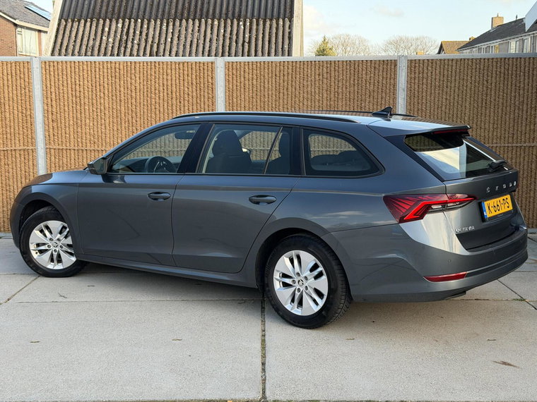 Vehicle Image 38