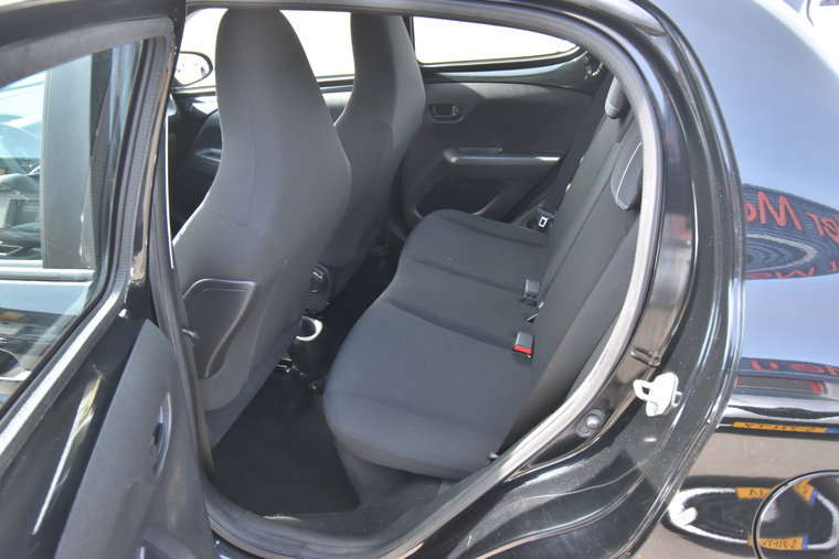 Vehicle Image 15