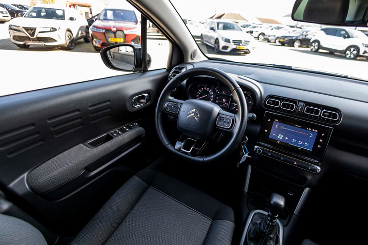 Vehicle Image 20