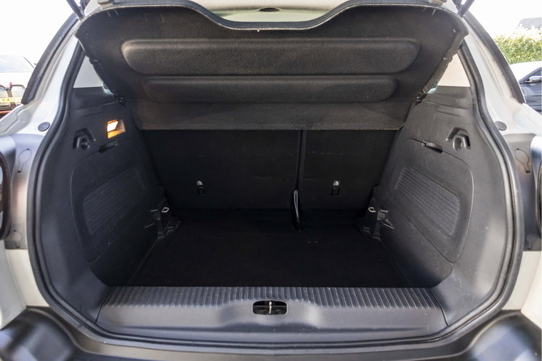 Vehicle Image 36