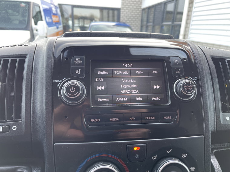 Vehicle Image 26