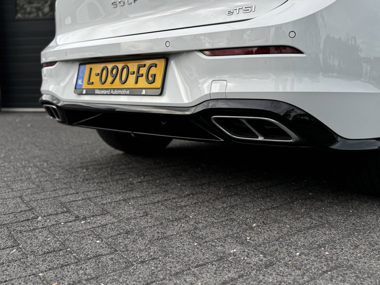 Vehicle Image 28