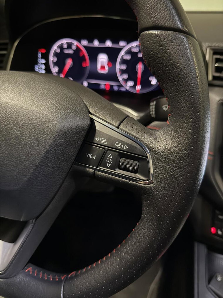 Vehicle Image 26