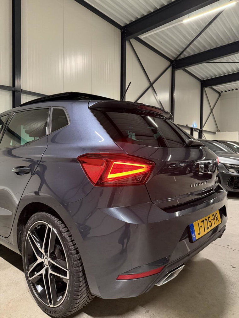 Vehicle Image 38