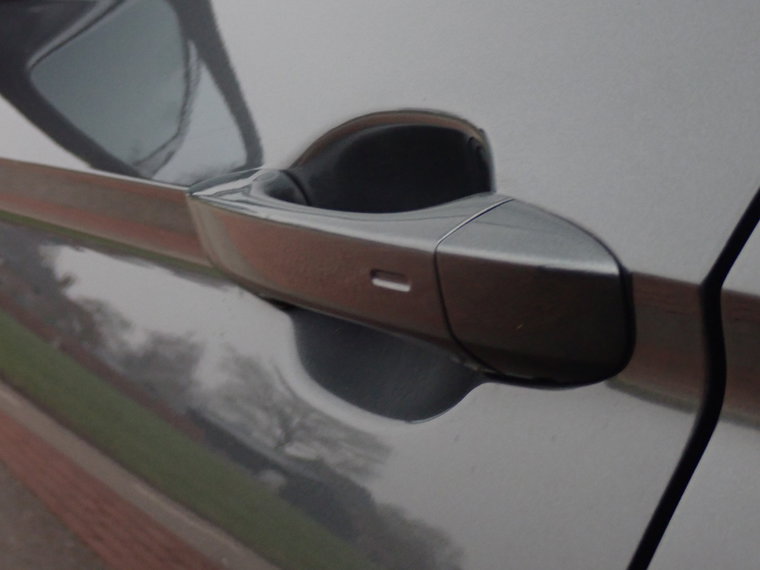 Vehicle Image 30