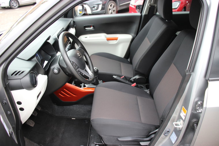 Vehicle Image 8