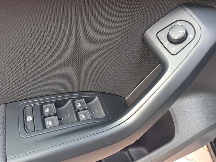 Vehicle Image 39