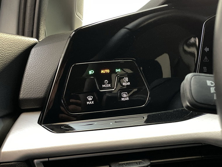 Vehicle Image 26
