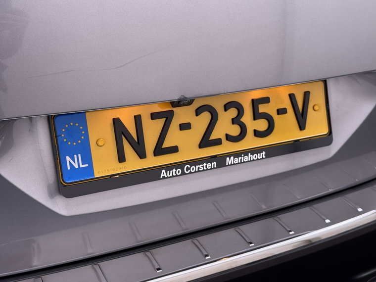 Vehicle Image 35