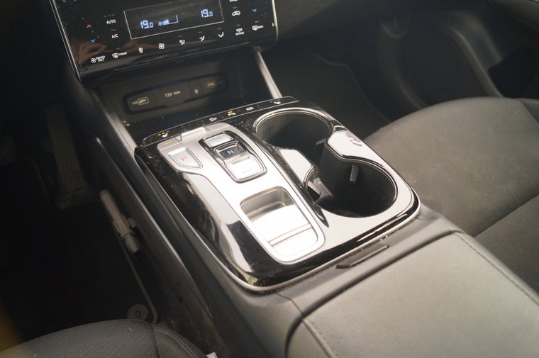 Vehicle Image 24