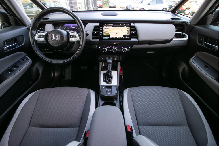 Vehicle Image 15