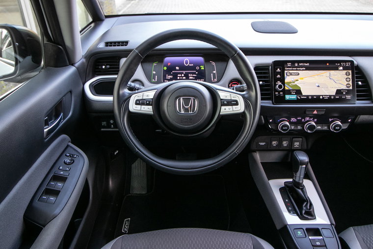 Vehicle Image 16