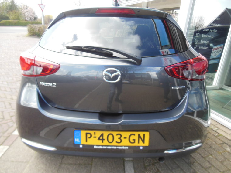 Vehicle Image 12