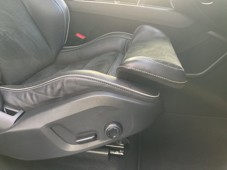 Vehicle Image 24