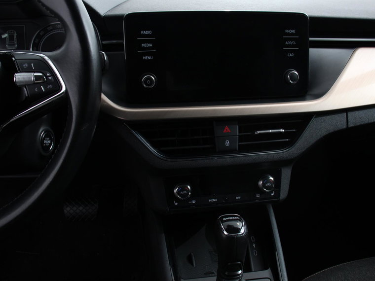 Vehicle Image 19