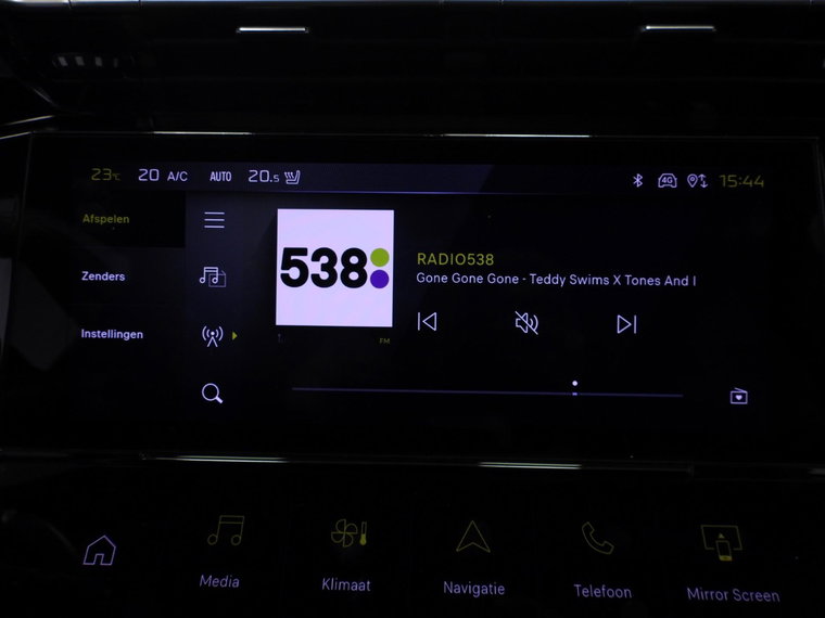 Vehicle Image 11