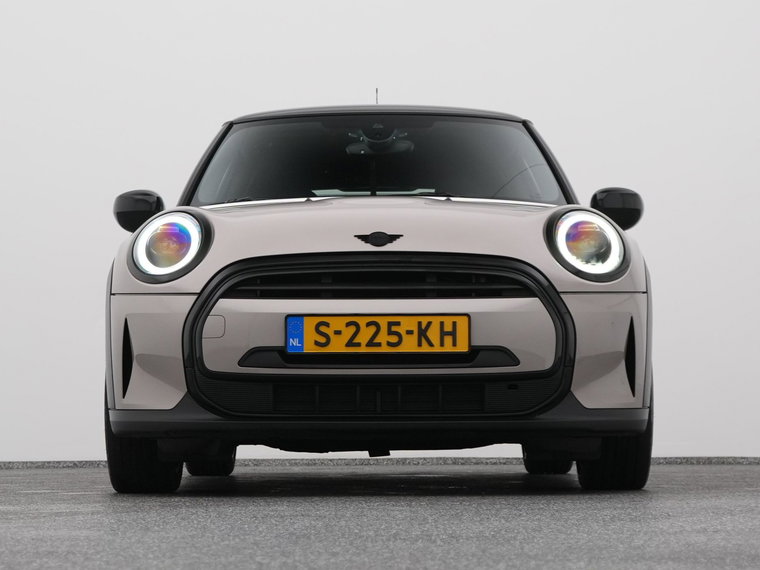 Vehicle Image 35