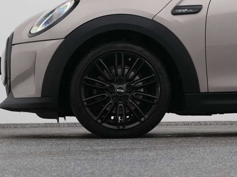 Vehicle Image 39