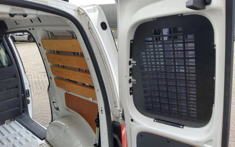 Vehicle Image 13