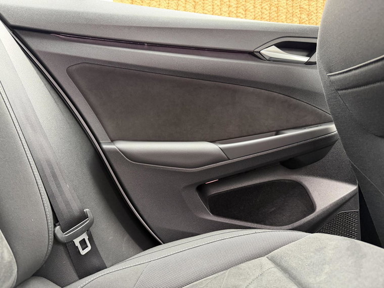 Vehicle Image 45