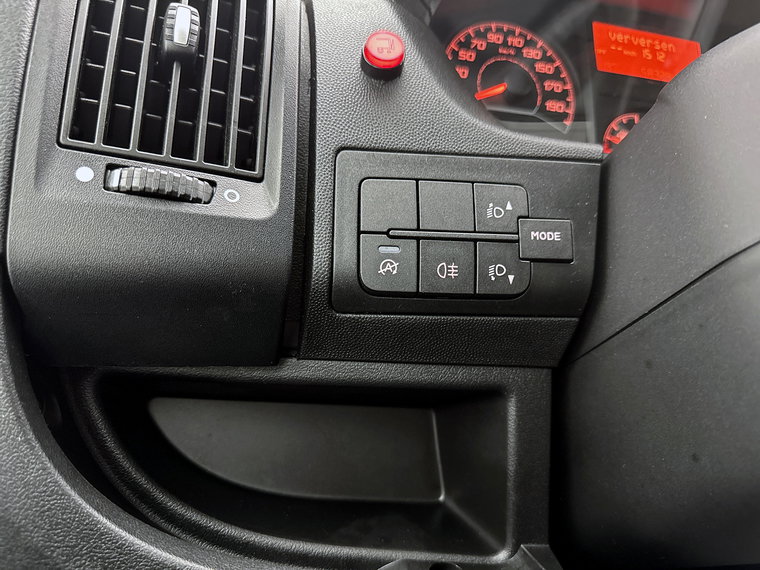 Vehicle Image 36