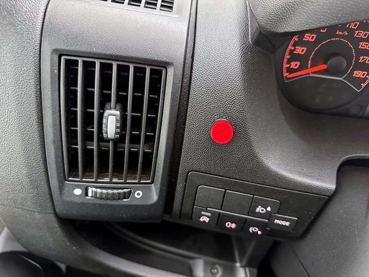 Vehicle Image 37