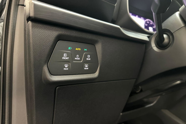 Vehicle Image 19