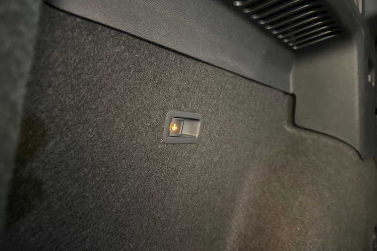 Vehicle Image 38