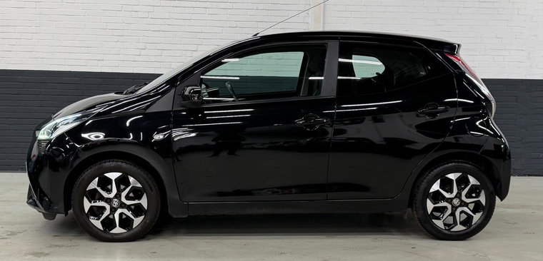 Vehicle Image 7