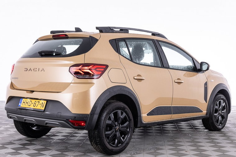 Vehicle Image 30