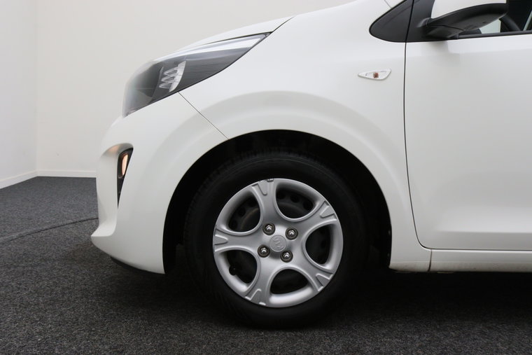 Vehicle Image 21
