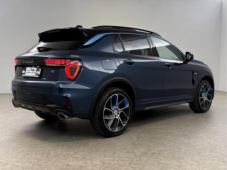 Vehicle Image 12