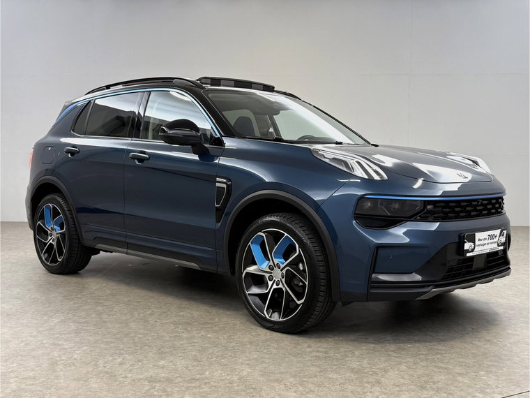 Vehicle Image 6
