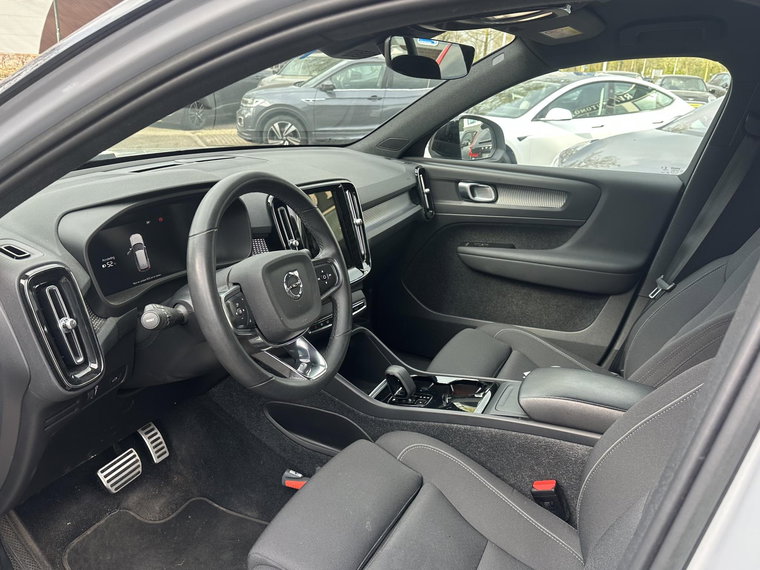 Vehicle Image 18