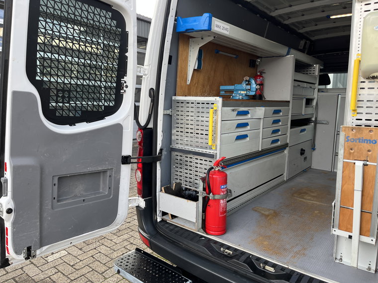 Vehicle Image 17