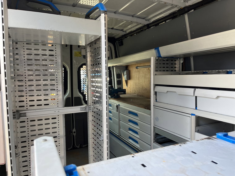 Vehicle Image 35