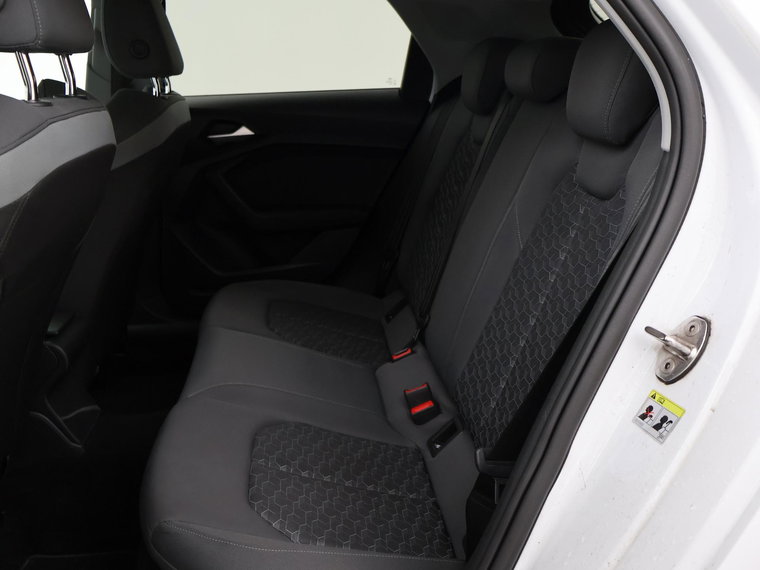 Vehicle Image 23