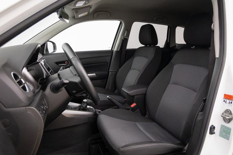 Vehicle Image 9