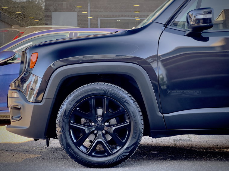 Vehicle Image 14