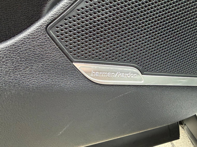 Vehicle Image 35